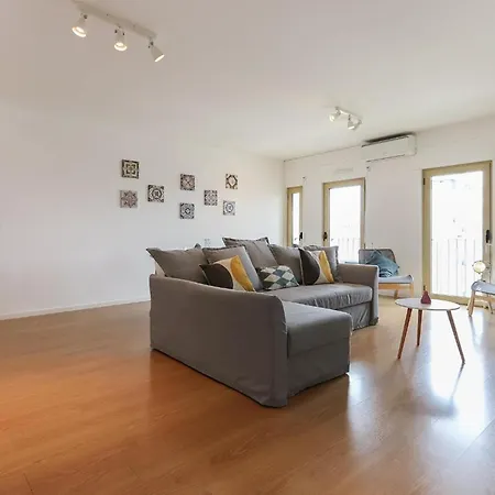 Modern & Bright Avenidas Novas By Homing-3